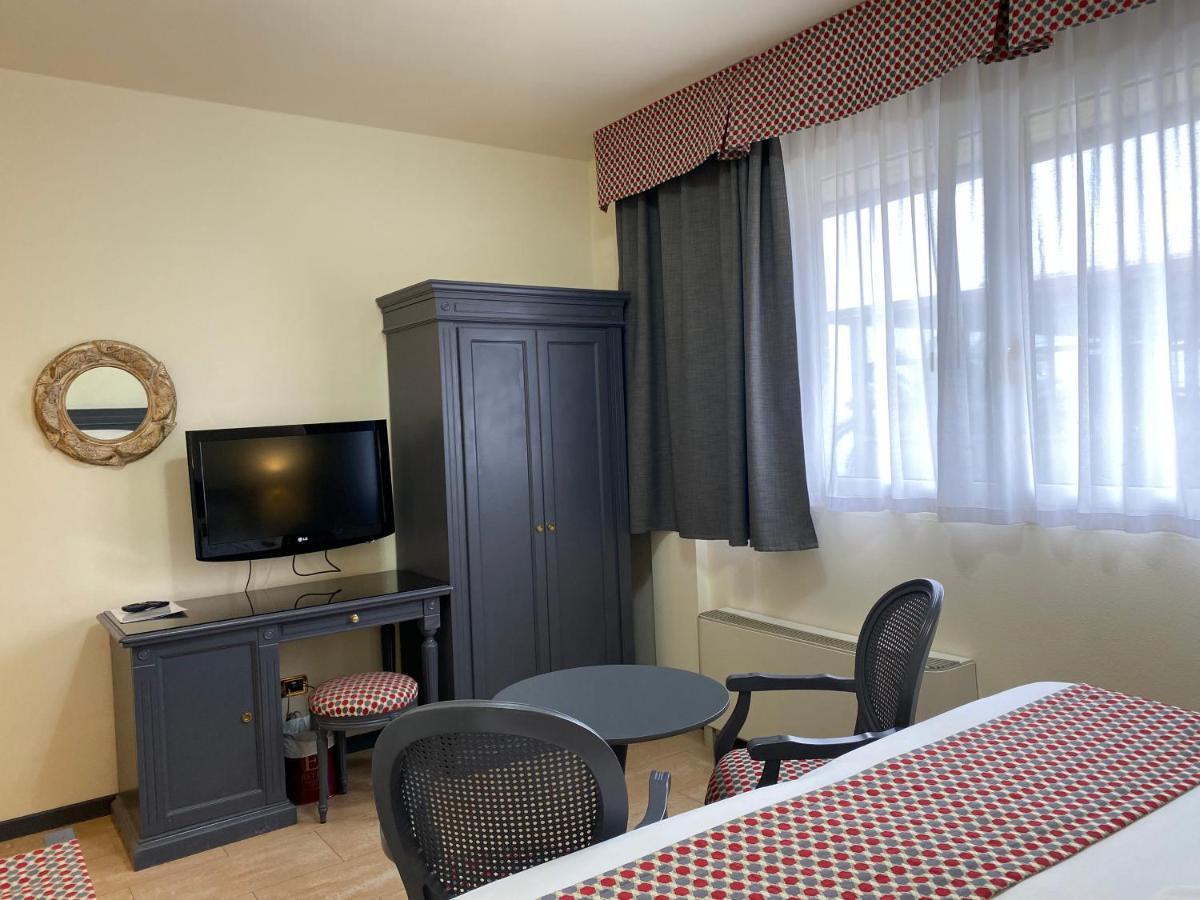 Hotel Estee Дезенцано-дель-Гарда Экстерьер фото